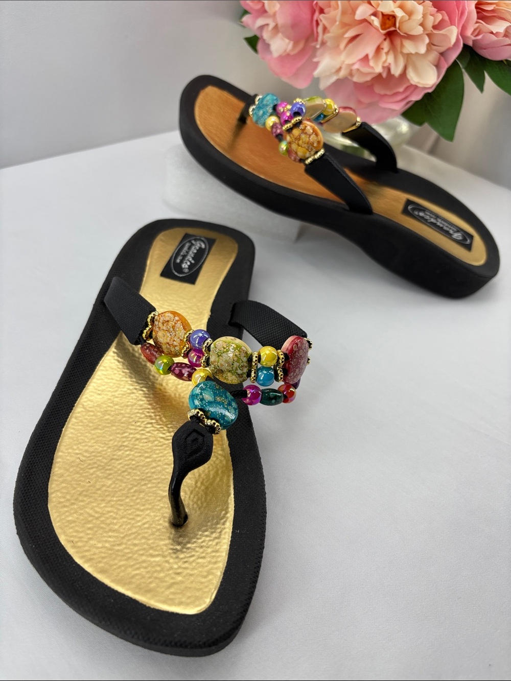 Grandco Womens 8 Black Sandals W/Gold Footbed Colorful Beaded Accent#734